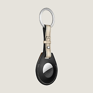 HERMES - apple AirTag Hermès キーリング  ゴールド Apple & Hermès launch Luxe AirTag Accessories